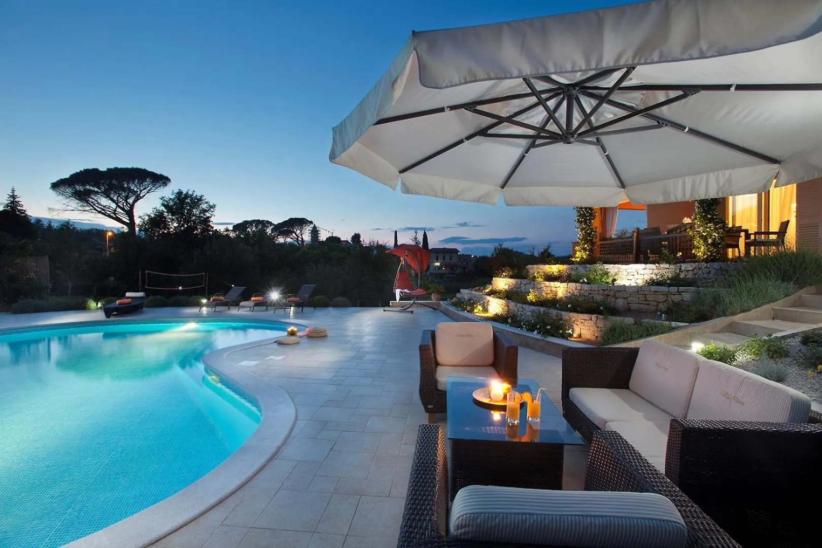 Villa Diora Karojba